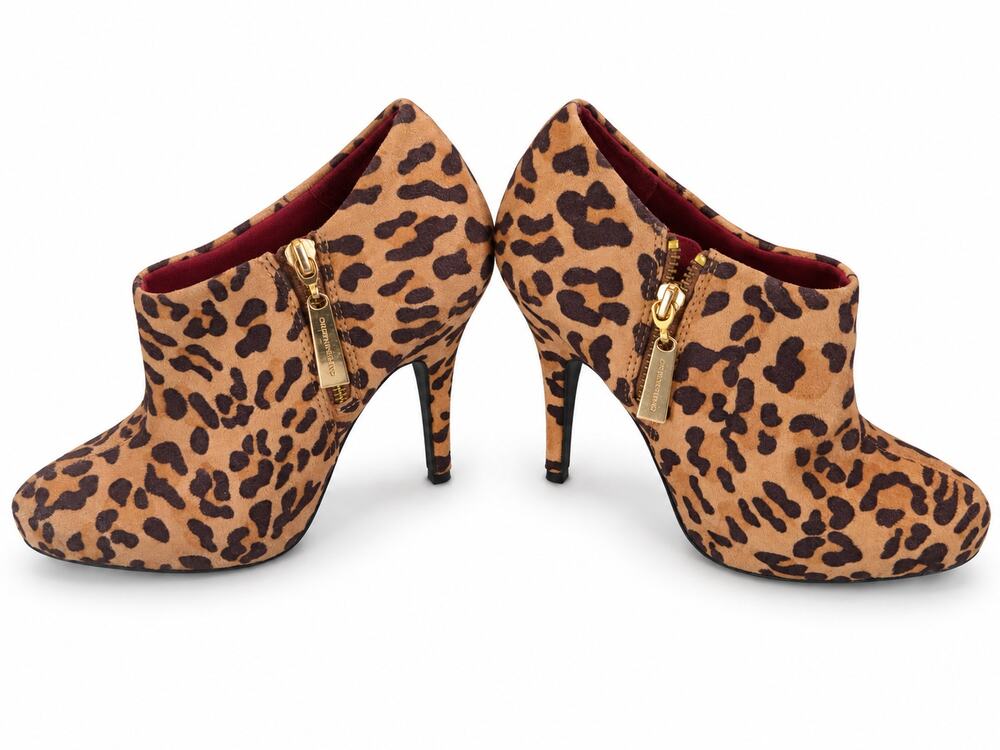 Christian Siriano Leopard Print Ankle Booties Heels Women’s 7.5